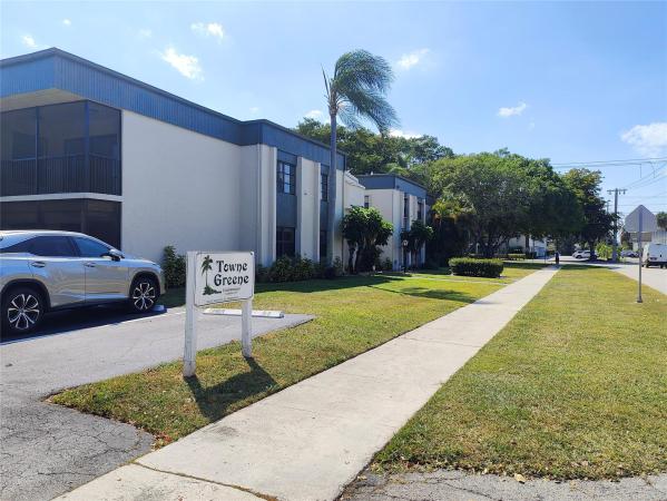 Towne Greene, 205 SE 10th St #E7, Deerfield Beach, Florida 33441, image 1