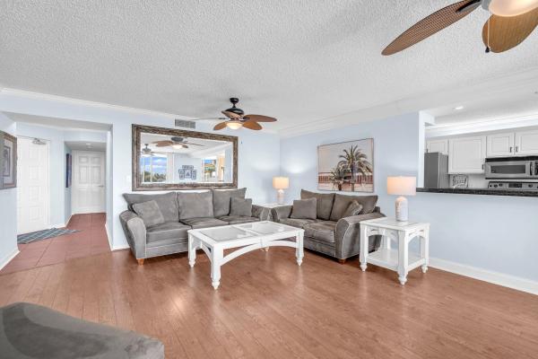 Half Moon Bay, 107 Half Moon Cir #E2, Hypoluxo, Florida 33462, image 2