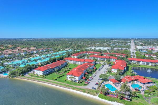 Half Moon Bay, 107 Half Moon Cir #E2, Hypoluxo, Florida 33462, image 3