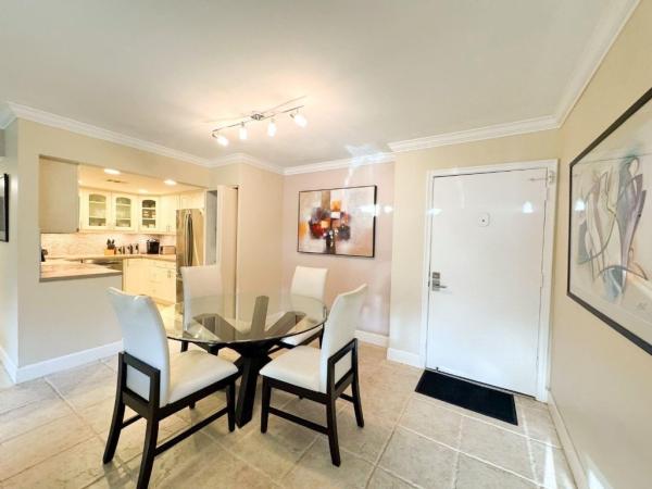 Manor Grove Village, 119 NE 19th Ct #118G, Wilton Manors, Florida 33305, image 1