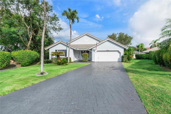 Pine Ridge Villas, 5486 Pine Ln, Coral Springs, Florida 33067, image 1