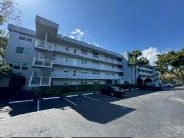 Royal Park, 112 Royal Park Dr #4B, Oakland Park, Florida 33309, image 1