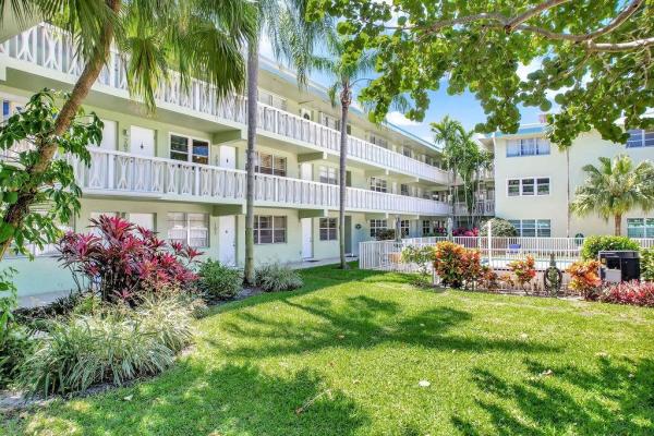 Gateway Arms, 1900 NE 8th Ct #307, Fort Lauderdale, Florida 33304, image 1