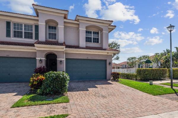Carriage Pointe Townhomes, 99 Nottingham Pl, Boynton Beach, Florida 33426, image 1