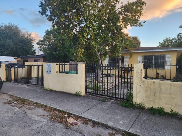 836 NW 101st St, Unincorporated Dade County, Florida 33150, image 1