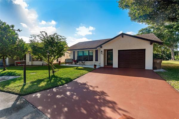 The Meadows Of Crystal Lake, 2382 SW 17th Dr, Deerfield Beach, Florida 33442, image 1