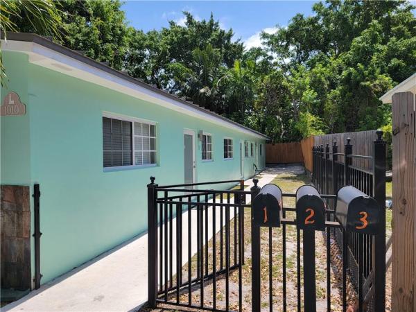 Hallandale Beach No HOA, 1010 NW 3rd Ave, Hallandale Beach, Florida 33009, image 1