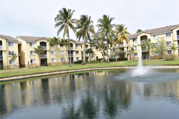 Royal Grand, 2600 S University Dr #111, Davie, Florida 33328, image 1