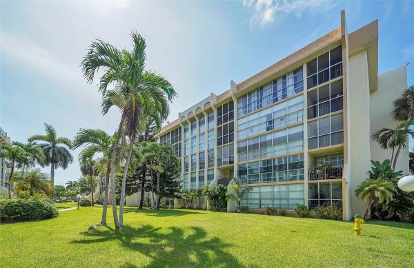 De Soto Park South, 851 Three Islands Blvd #320, Hallandale Beach, Florida 33009, image 1