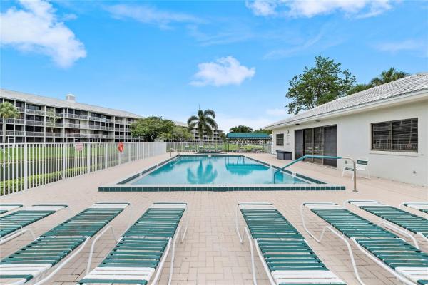 Whitehall At Camino Real, 6121 Balboa Cir #306, Boca Raton, Florida 33433, image 1