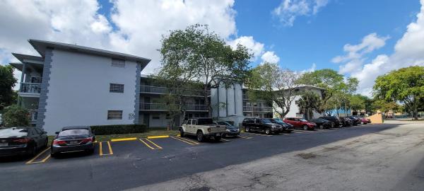 The Arrowwood, 900 Tallwood Ave #203, Hollywood, Florida 33021, image 1