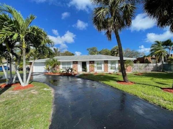 Palm Point, 5103 Center St, Jupiter, Florida 33458, image 1