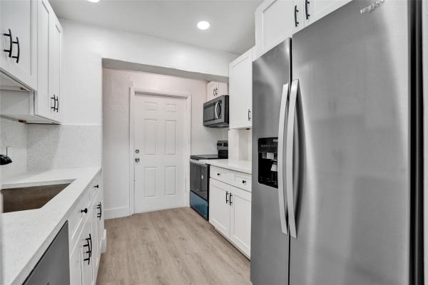 Lauderdale Manors, 1632 Lauderdale Manor Dr, Fort Lauderdale, Florida 33311, image 1
