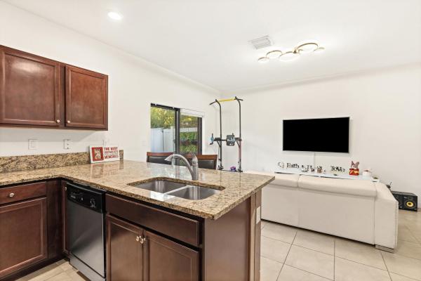 Bonterra, 9419 W 32nd Ln, Hialeah, Florida 33018, image 1