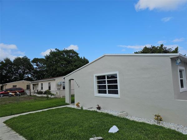 Lauderdale Manors, 1152 NW 17th Ave, Fort Lauderdale, Florida 33311, image 1