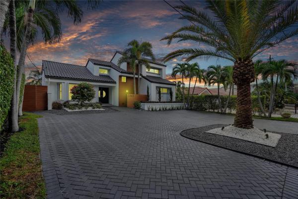 Pompano Isles, 2363 SE 15th St, Pompano Beach, Florida 33062, image 1