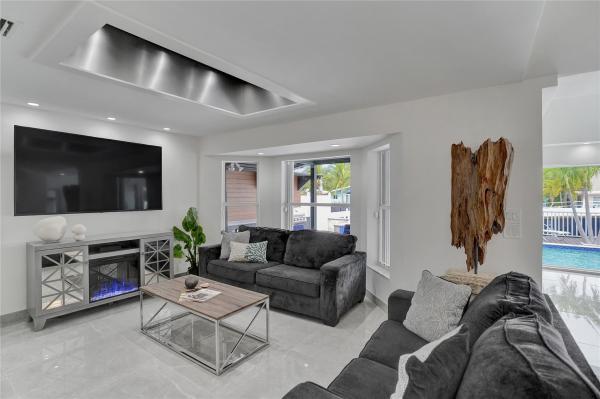 Pompano Isles, 2363 SE 15th St, Pompano Beach, Florida 33062, image 2