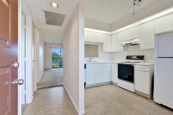 Ivanhoe At Century Village, 13455 SW 16th Ct #305F, Pembroke Pines, Florida 33027, image 1