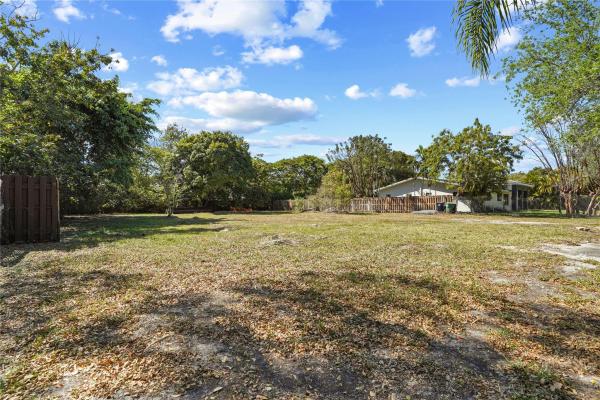 Suniland Manor, 12840 SW 83rd Ct, Pinecrest, Florida 33156, image 1