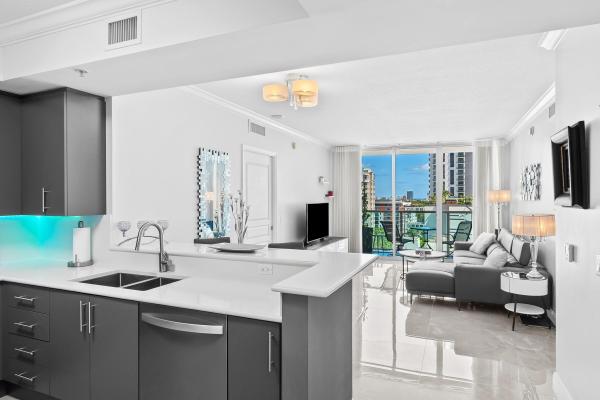 350 Las Olas Place, 350 SE 2nd St #1160, Fort Lauderdale, Florida 33301, image 1