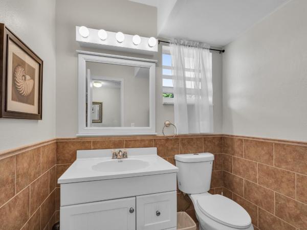 Meadowbrook Towers, 1001 NE 14th Ave #303, Hallandale Beach, Florida 33009, image 1