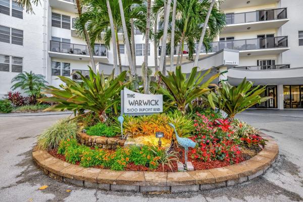 The Warwick, 5100 Dupont Blvd #8J, Fort Lauderdale, Florida 33308, image 1