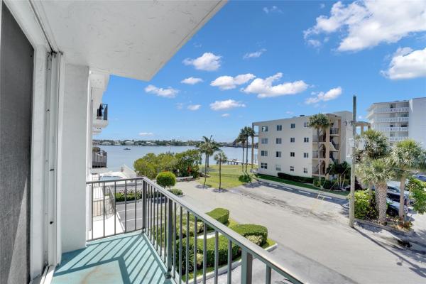 Croton Harbor, 301 Croton Ave #302, Lantana, Florida 33462, image 1