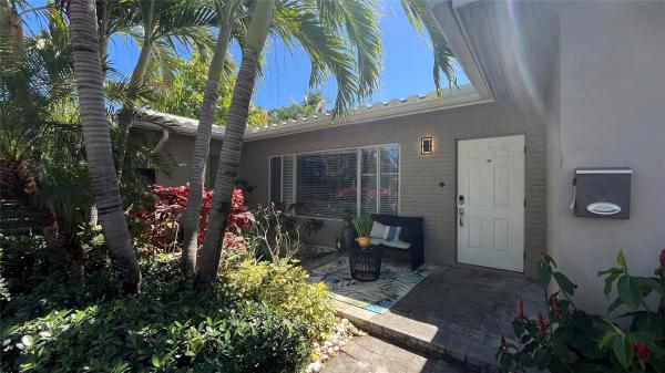 2516 NE 21st Ct, Fort Lauderdale, Florida 33305, image 1