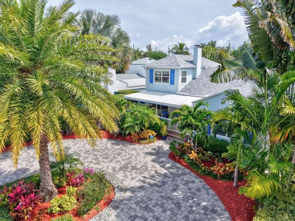 Lake Worth Town, 728 N Lakeside Dr, Lake Worth Beach, Florida 33460, image 1