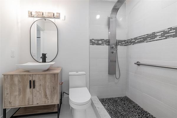 Chateau De Ville, 811 SE 4th Ave #C204, Dania Beach, Florida 33004, image 1