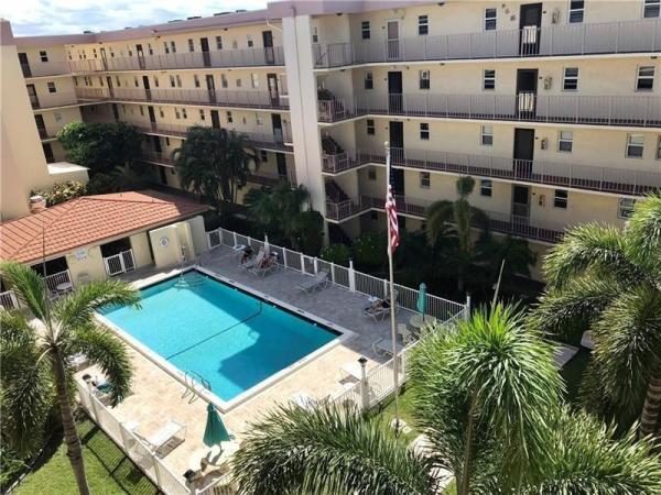 Poinciana By The Sea, 4629 Poinciana St #203, Lauderdale By The Sea, Florida 33308, image 1