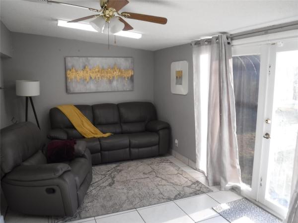 Oriole Estates, 3985 NW 38th Ave, Lauderdale Lakes, Florida 33309, image 3