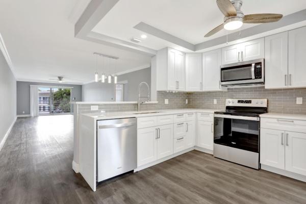 Martinique Village, 4701 Martinique Dr #M4, Coconut Creek, Florida 33066, image 2