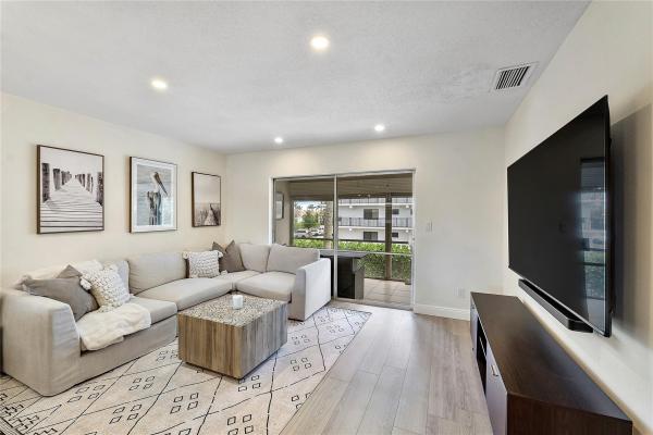 Palm Royal, 40 SE 13th St #B1, Boca Raton, Florida 33432, image 1