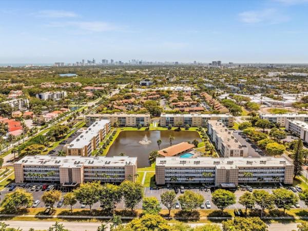 Meadowbrook Lakes, 1025 SE 4th Ave #102, Dania Beach, Florida 33004, image 2