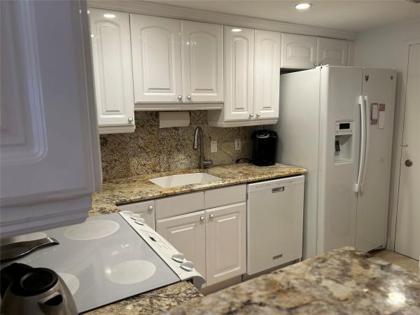 The Warwick, 5100 Dupont Blvd #6N, Fort Lauderdale, Florida 33308, image 1