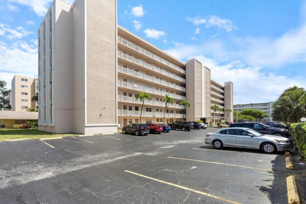 Meadowbrook Towers, 421 NE 14th Ave #302, Hallandale Beach, Florida 33009, image 1