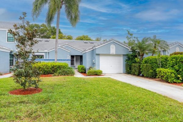 Waterford Town Villas At Woodmont, 8205 Waterford Ave #8205, Tamarac, Florida 33321, image 1