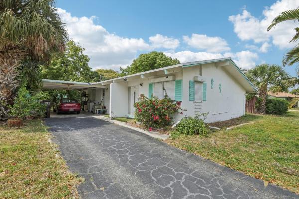 Palm Beach Lakes South, 413 Ontario Pl, West Palm Beach, Florida 33409, image 1