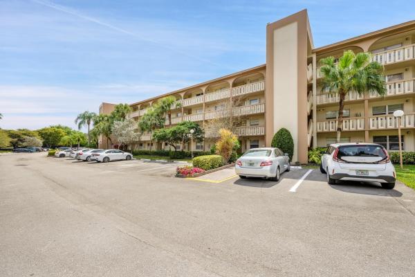 Abaco Village, 1605 Abaco Dr #J2, Coconut Creek, Florida 33066, image 1