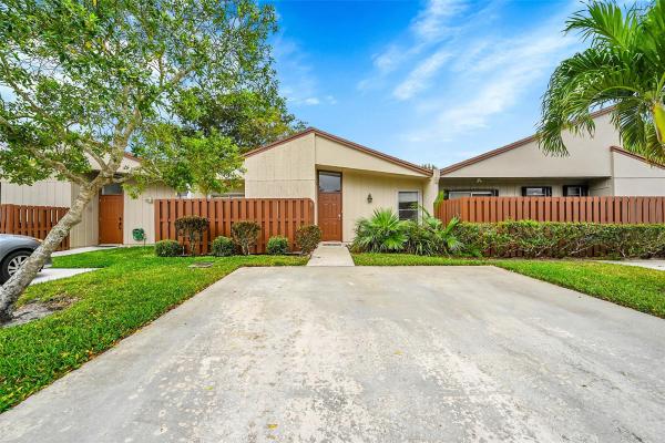 Timberwalk 2 At Loggers Run, 22306 Timberly Dr #22306, Boca Raton, Florida 33428, image 1