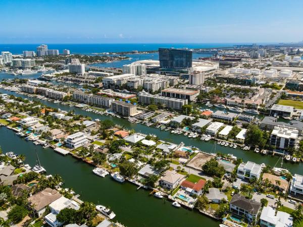 Lauderdale Harbors, 1524 SE 14th St, Fort Lauderdale, Florida 33316, image 1