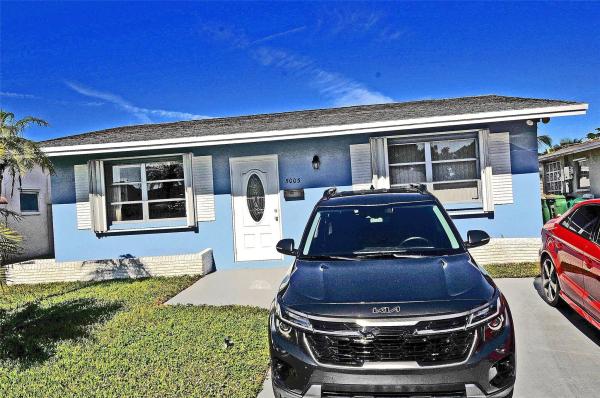 Mainlands Of Tamarac Lakes, 5003 NW 50th Ct, Tamarac, Florida 33319, image 1