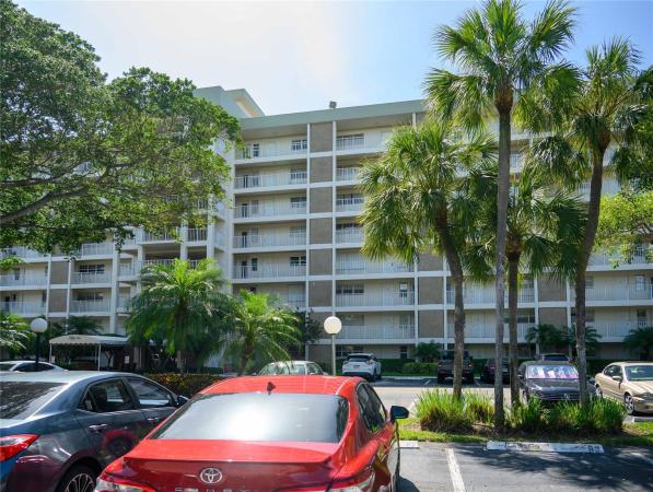 Palm-Aire Country Club 4, 3080 N Course Dr #604, Pompano Beach, Florida 33069, image 1