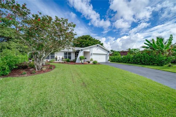 The Woodlands, 6307 Silk Oak Cir, Tamarac, Florida 33319, image 1