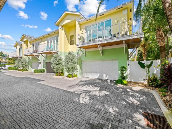 Lighthouse Dunes, 3222 NE 16th St, Pompano Beach, Florida 33062, image 1