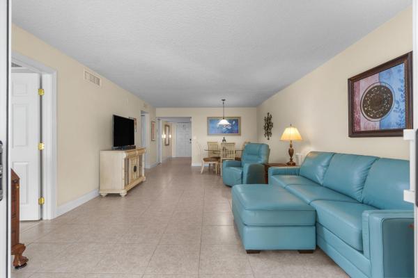 Palm-Aire Country Club 4, 3090 N Course Dr #209, Pompano Beach, Florida 33069, image 2
