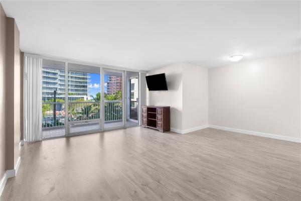 White Egret, 2200 NE 33rd Ave #4D, Fort Lauderdale, Florida 33305, image 1