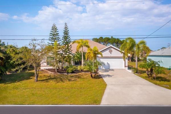 Northport Village, 585 NW Floresta Dr, Port St. Lucie, Florida 34983, image 1