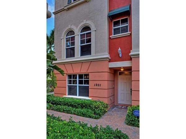 Villa Medici, 1033 NE 17th Way #1201, Fort Lauderdale, Florida 33304, image 1